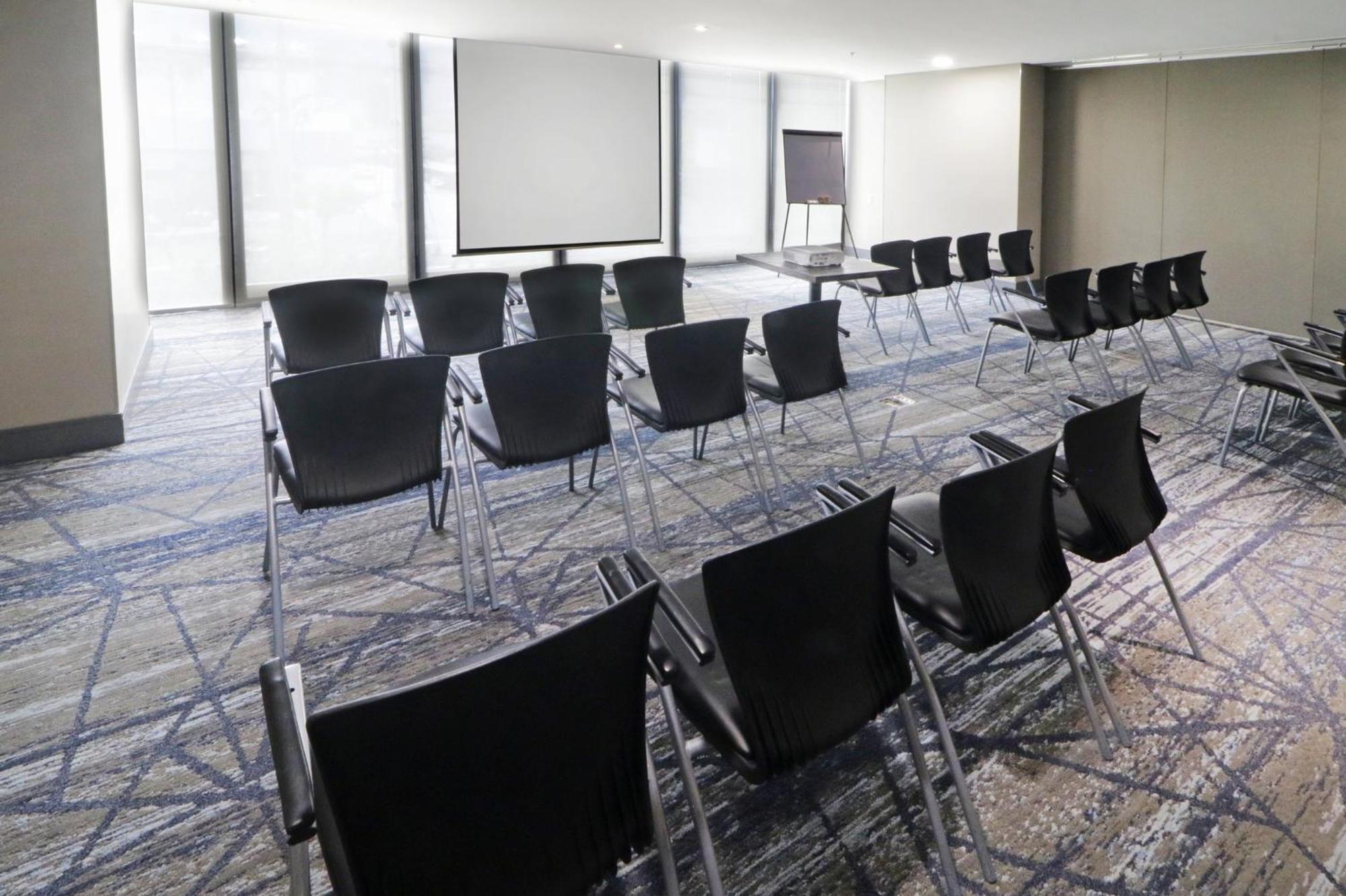 Holiday Inn Express & Suites Monterrey Valle By Ihg San Pedro Garza Garcia Ngoại thất bức ảnh