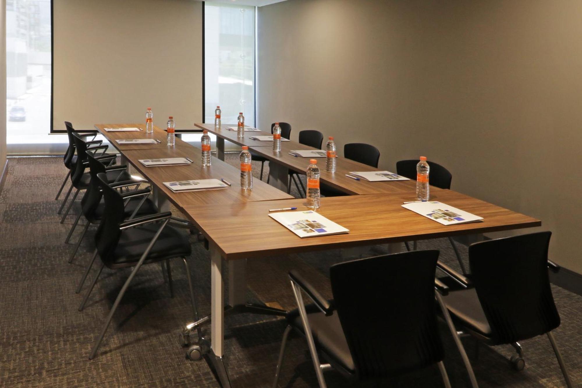 Holiday Inn Express & Suites Monterrey Valle By Ihg San Pedro Garza Garcia Ngoại thất bức ảnh